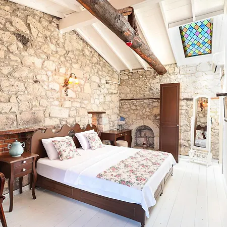 Guest house Eski Ev 5*