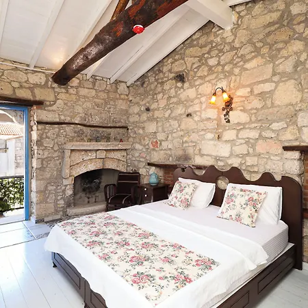 Eski Ev Алачати