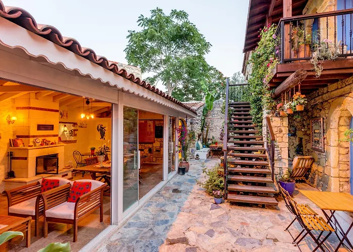 Eski Ev Pensionat Alaçatı